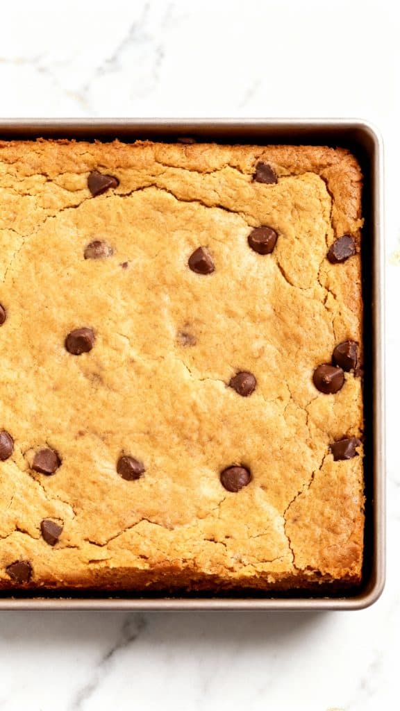 Vegan Blondies &ndash; Chewy & Fudgy!